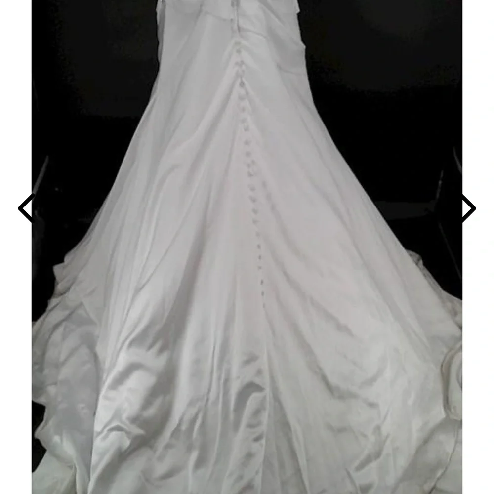 Beautiful Bonny wedding dress great for curves Size 16 Good Condition strapless - Picture 4 of 16